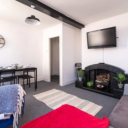 Characterful 2 Bed Apartment - Spacious & Comfy Castle Donington Εξωτερικό φωτογραφία