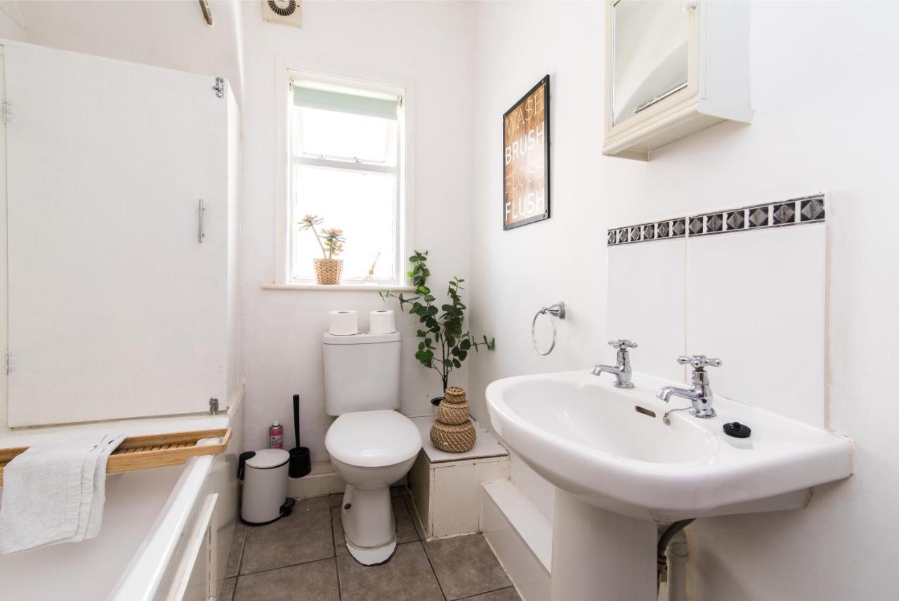 Characterful 2 Bed Apartment - Spacious & Comfy Castle Donington Εξωτερικό φωτογραφία